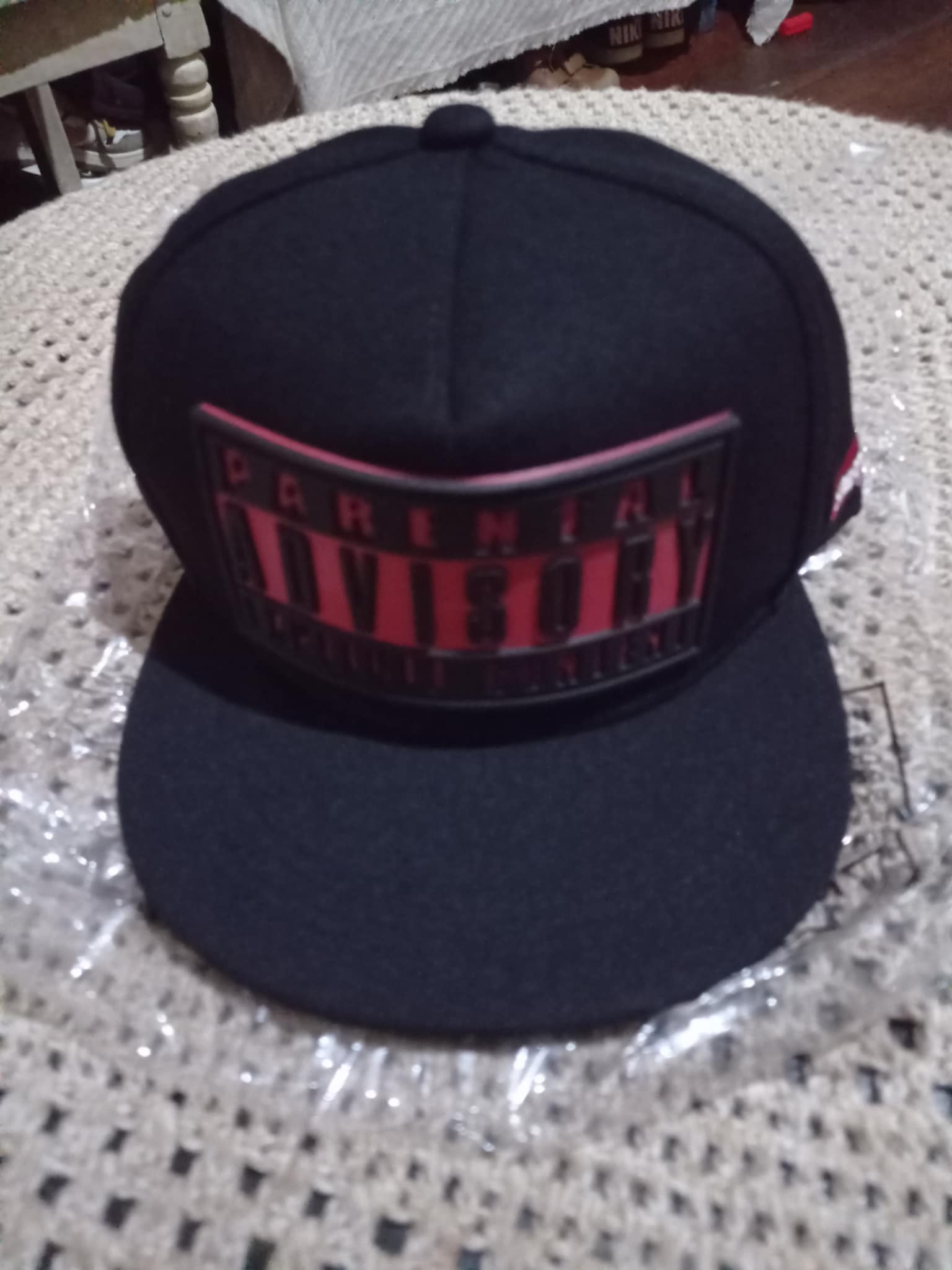 1 Casquette Snapback Hip-Hop pour Hommes Audacieux - Design "AVIS PARENTAL" en Plusieurs Couleurs, Acrylique & Polyester Léger, Style Décontracté avec Dos en Maille pour l'Extérieur, Casquette Hip Hop – Image 4