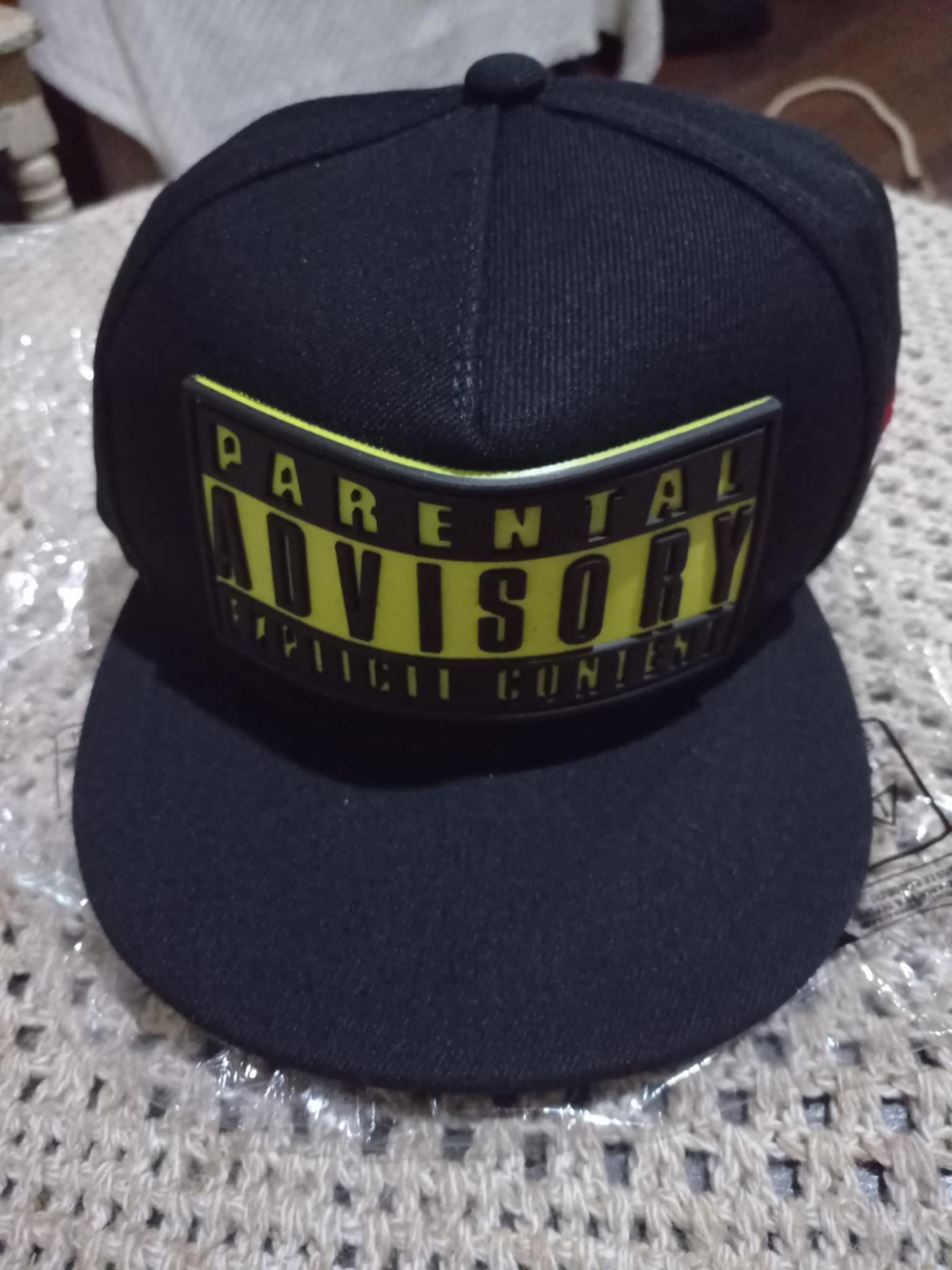 1 Casquette Snapback Hip-Hop pour Hommes Audacieux - Design "AVIS PARENTAL" en Plusieurs Couleurs, Acrylique & Polyester Léger, Style Décontracté avec Dos en Maille pour l'Extérieur, Casquette Hip Hop